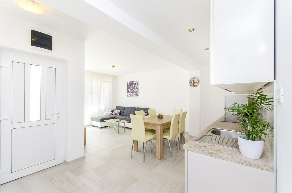 פודסטראנה Apartment Darko מראה חיצוני תמונה